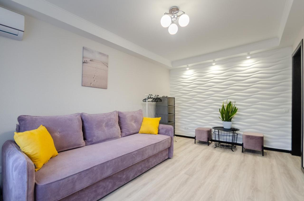 Artal Apartment On Obolonskyi Avenue 16 Киев Экстерьер фото