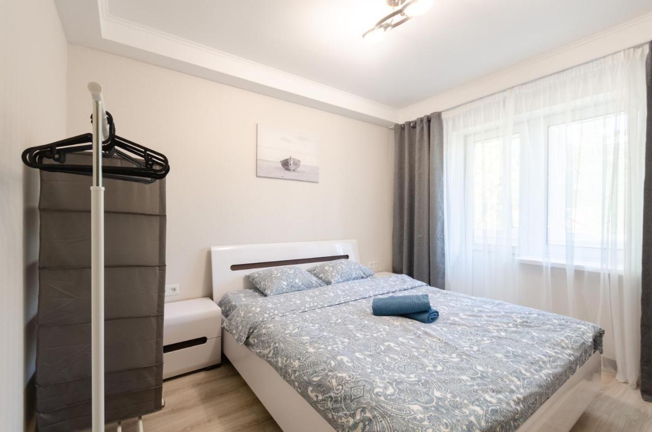 Artal Apartment On Obolonskyi Avenue 16 Киев Экстерьер фото