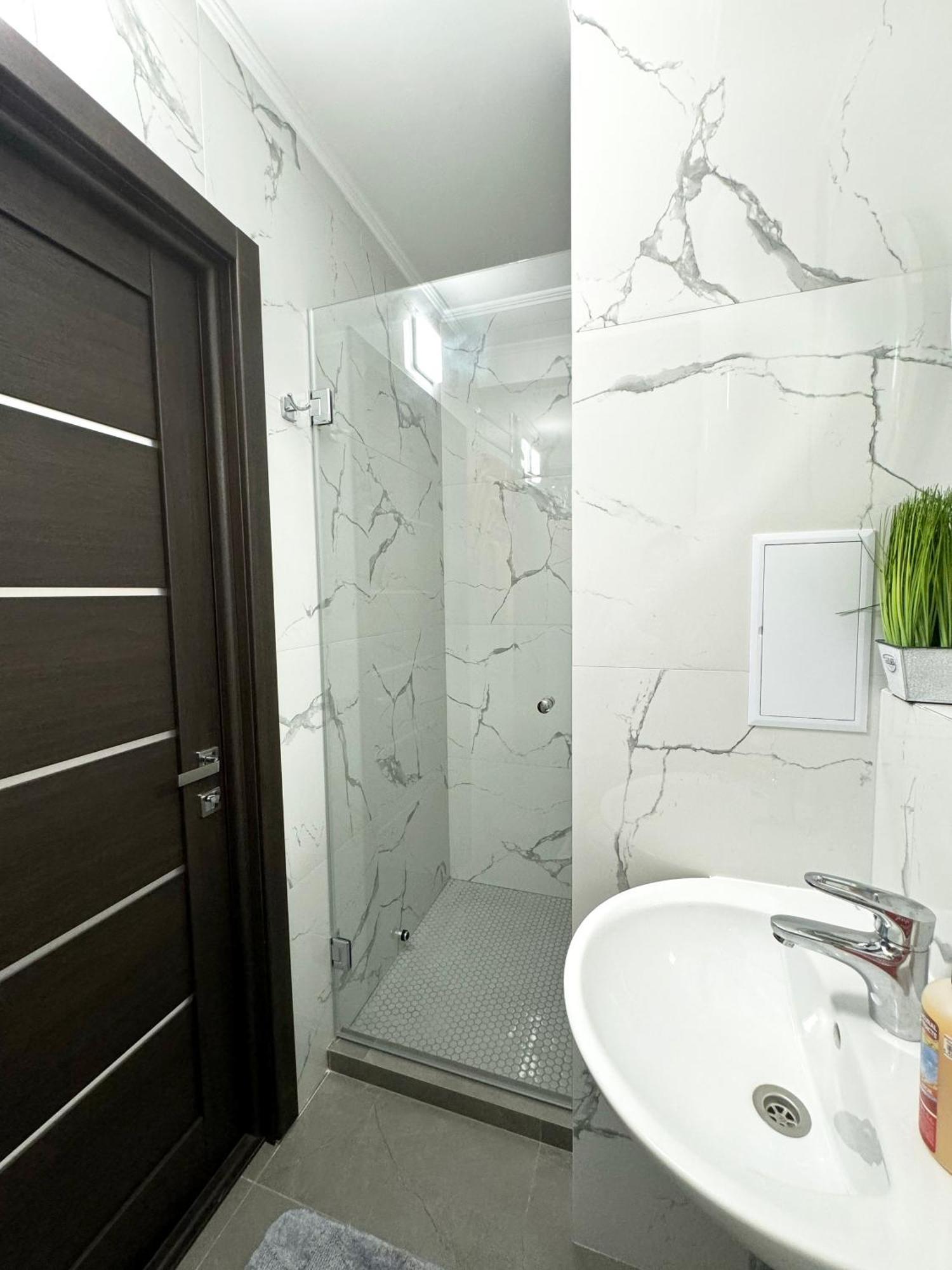 Artal Apartment On Obolonskyi Avenue 16 Киев Экстерьер фото